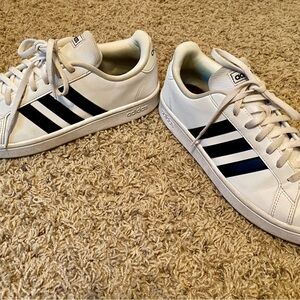 Adidas Women’s Grand Court Shoes UEC